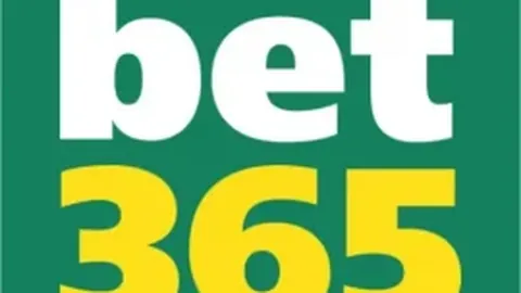 AI制作宣传片揭示未来加沙愿景引争议，特朗普迁移计划遭民众抵制